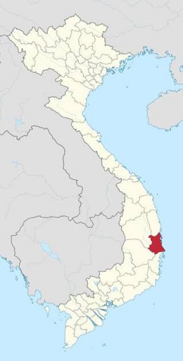 Khanh Hoa Province marked in red on a political map of Vietnam, located on the South Central Coast along the East Sea