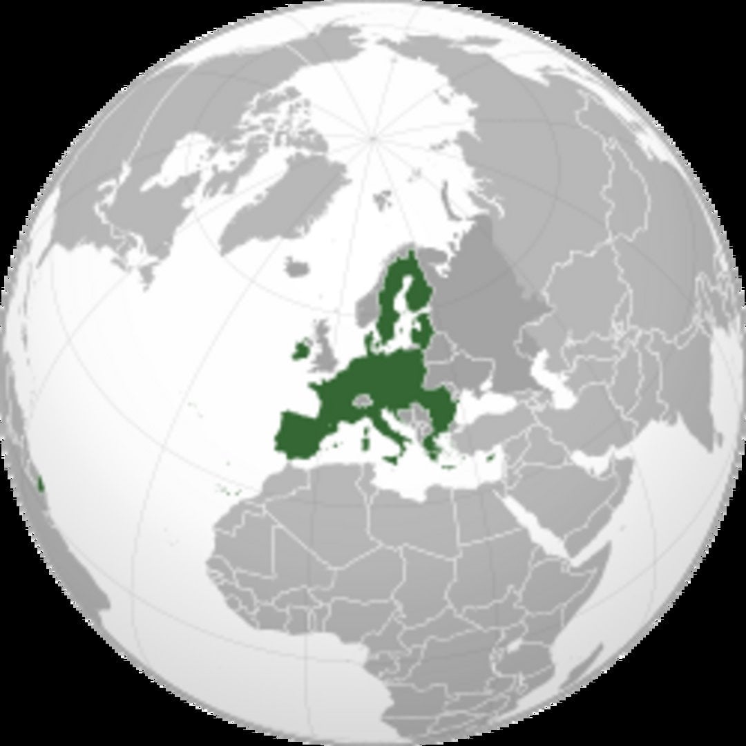 Orthographic globe projection with 27 European Union member states marked in dark green, centered over Europe, Africa and Mid