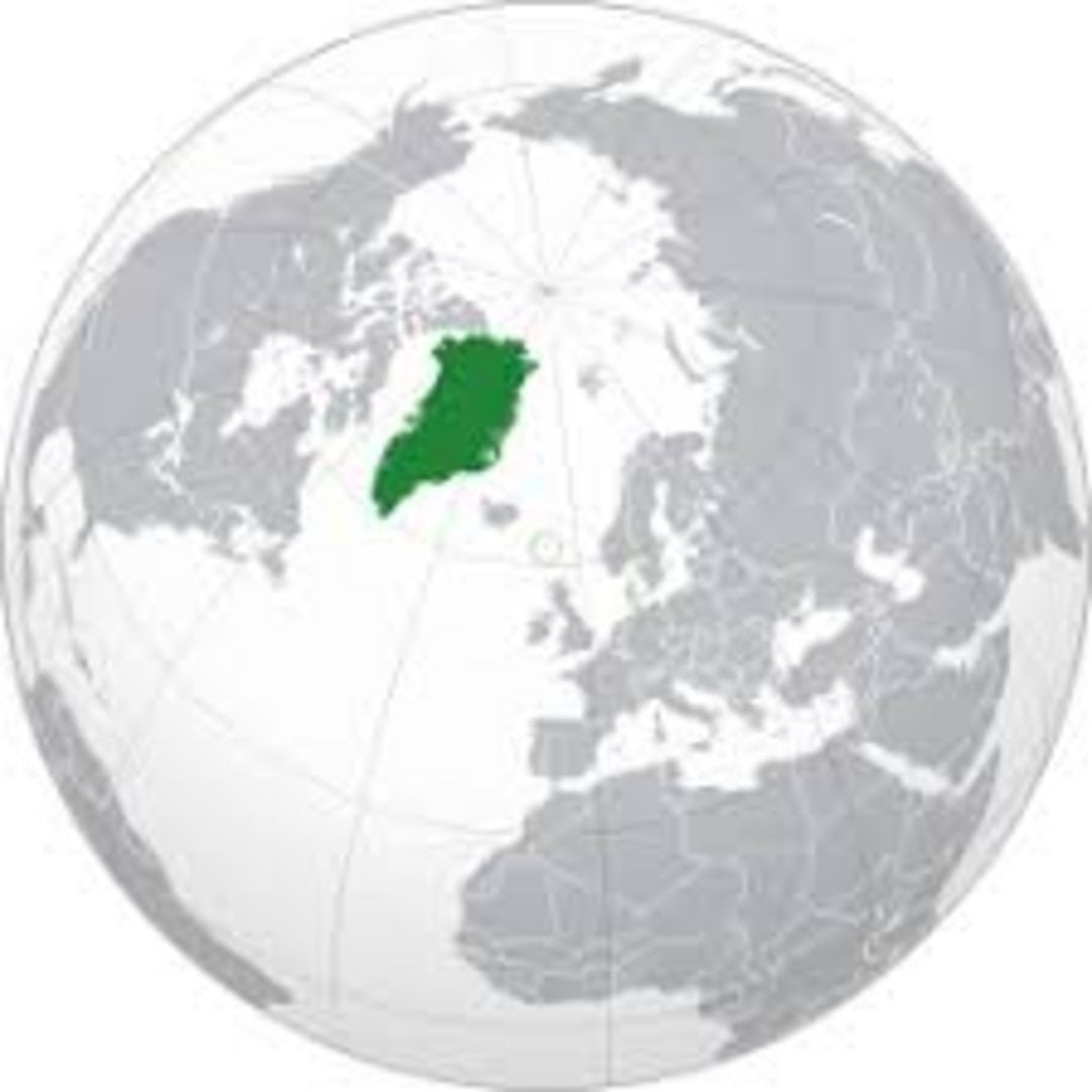 Greenland highlighted in green on an orthographic globe projection centered on the Arctic, with Europe, North America, and Ru